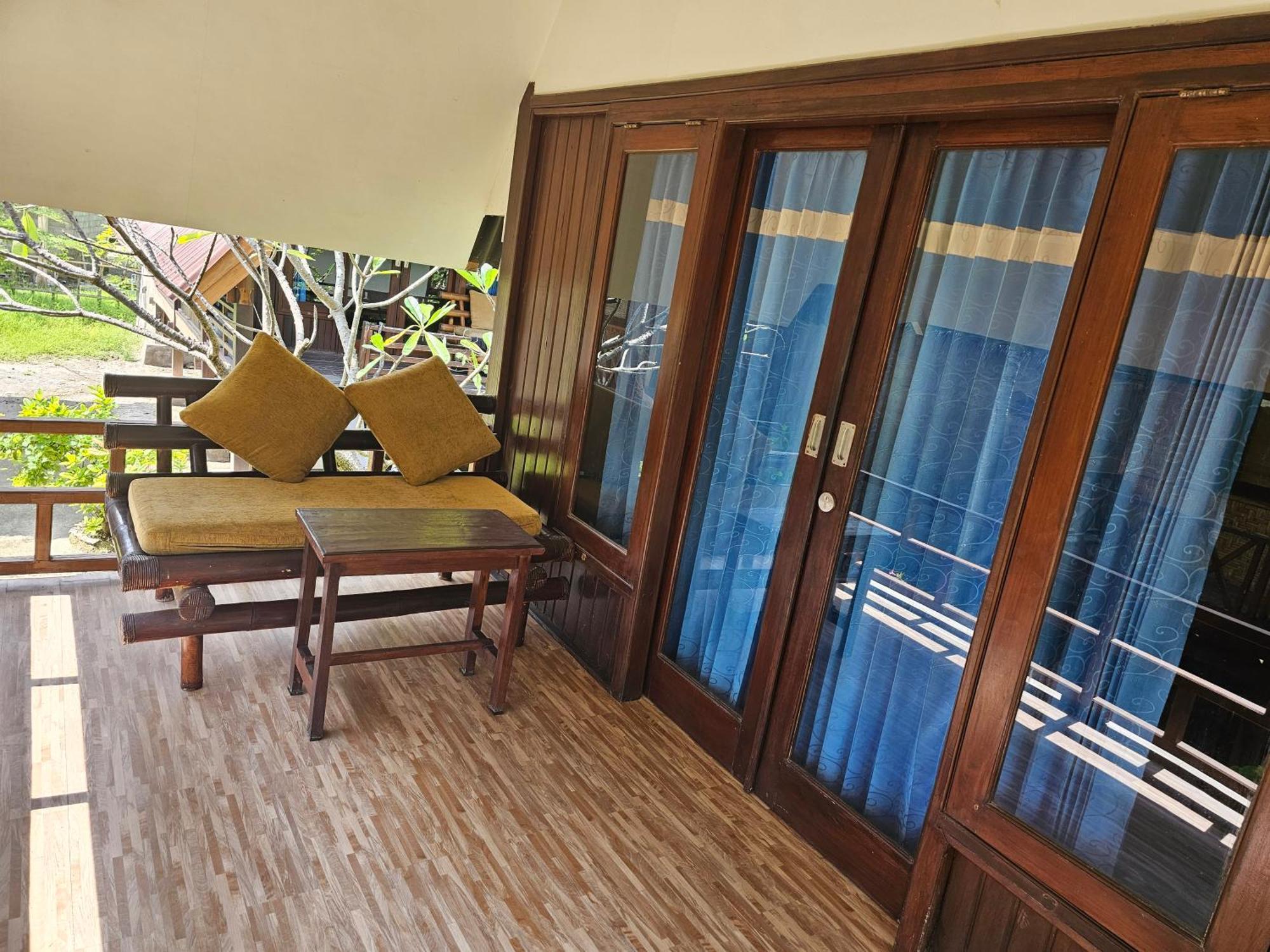 Bluecoral Bungalows Gili Meno Luaran gambar