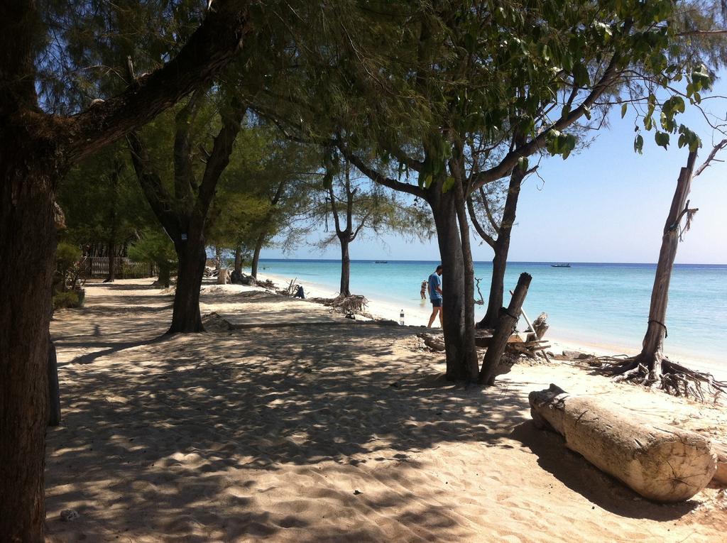 Bluecoral Bungalows Gili Meno Luaran gambar